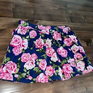 Forever 21 adorable floral mini skirt size small
